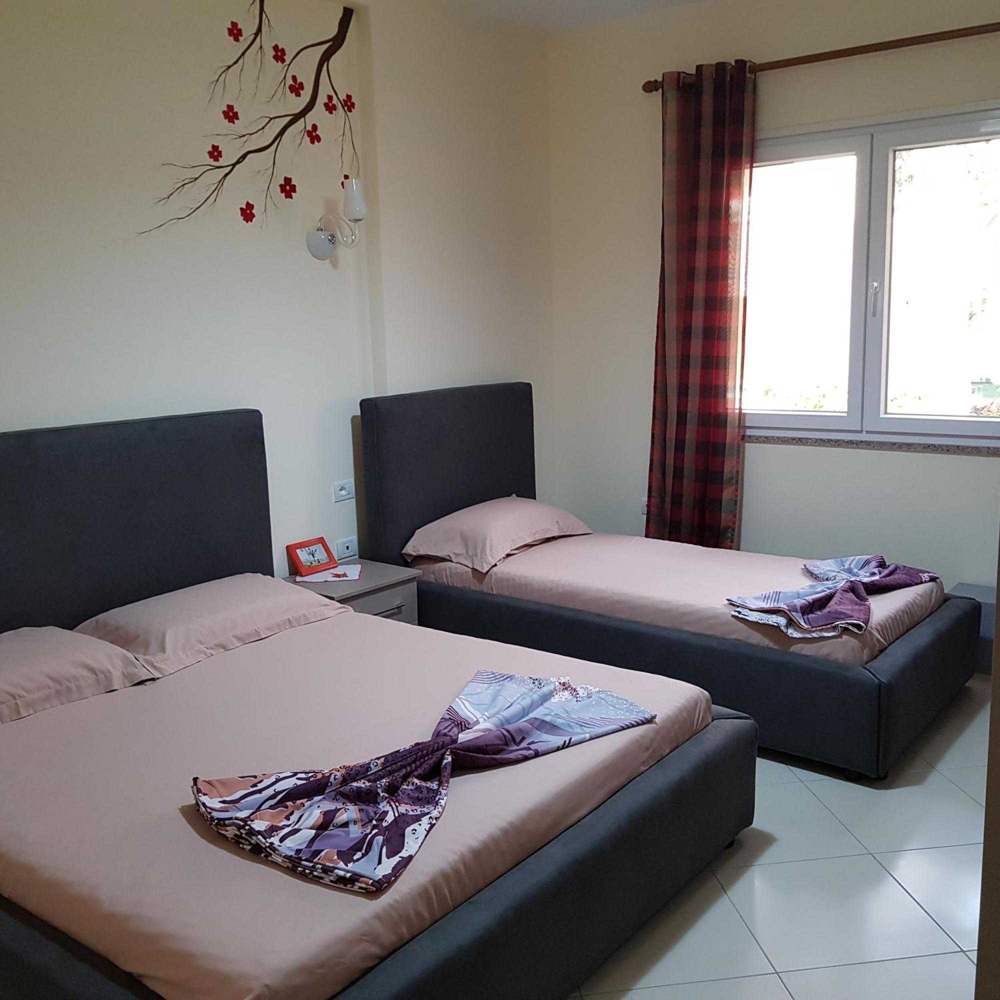 Relax Apartments Golem Golem  Luaran gambar